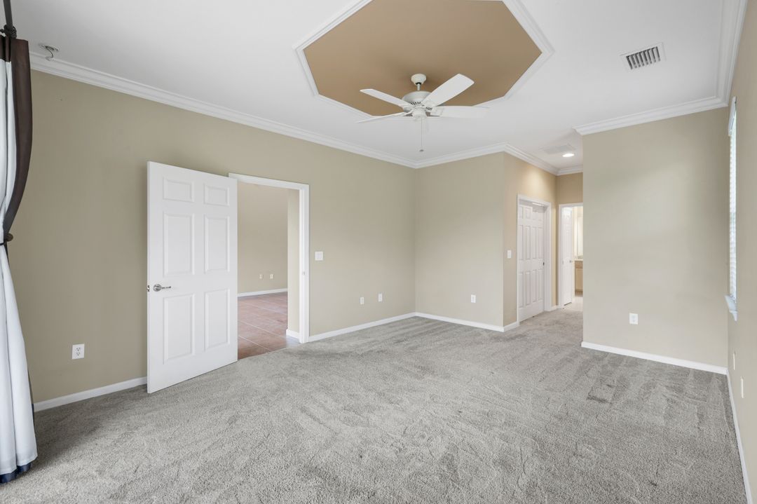 9704 Cobalt Cove Cir, Naples, FL 34120