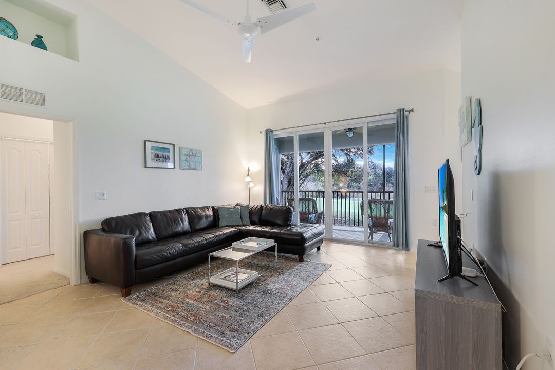 3465 Laurelgreens Ln S  #202, Naples, FL 34119