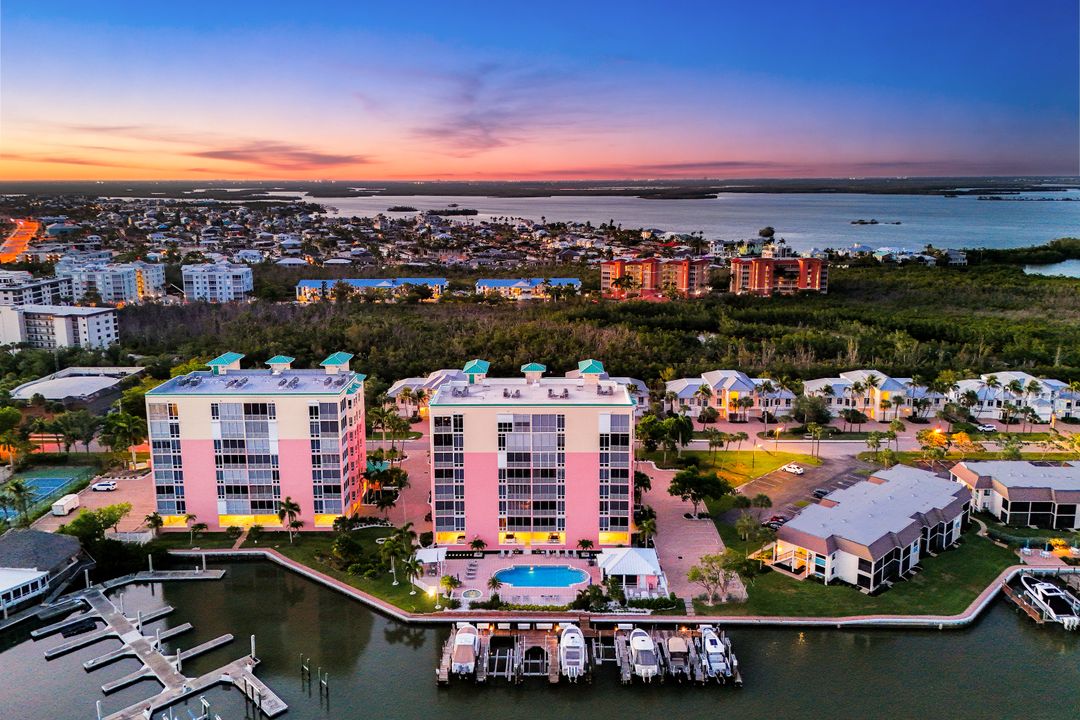170 Lenell Rd #701, Fort Myers Beach, FL 33931