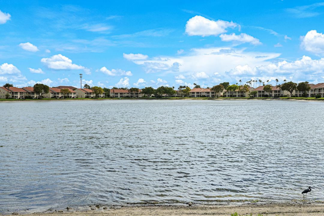 7706 Jewel Ln, Naples, FL 34109