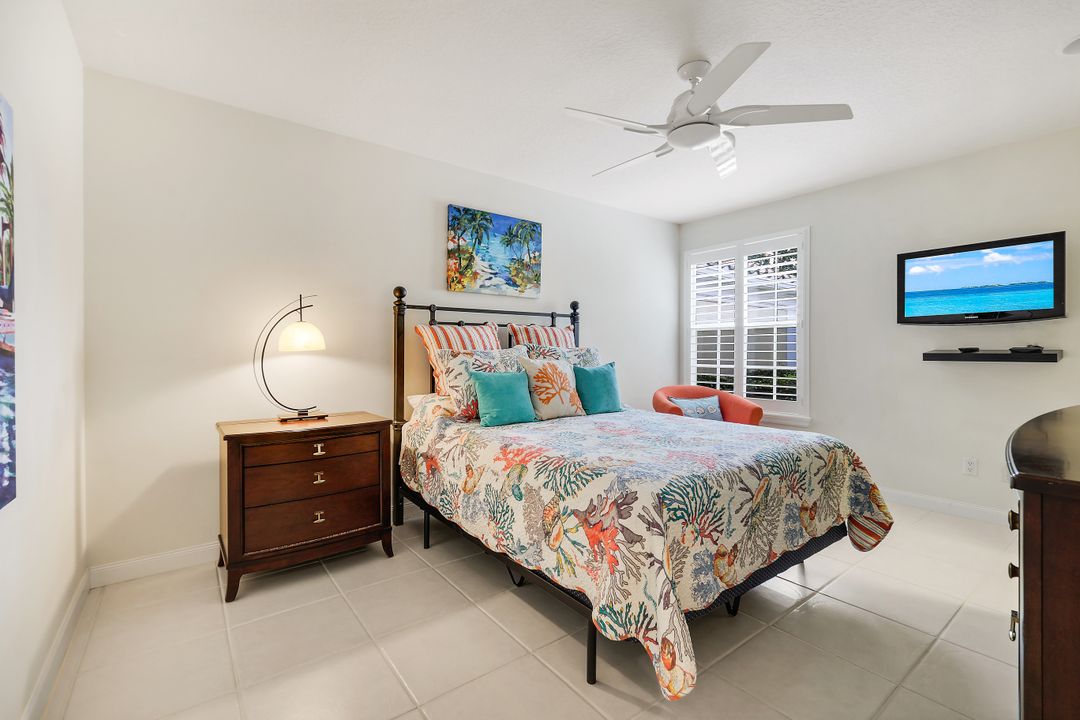 5058 Kingston Way, Naples, FL 34119