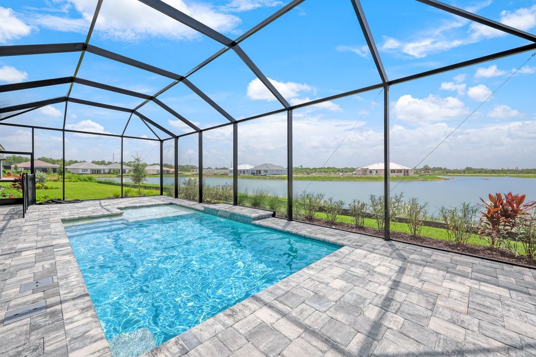 3995 Pegasus Wy, Naples, FL 34120