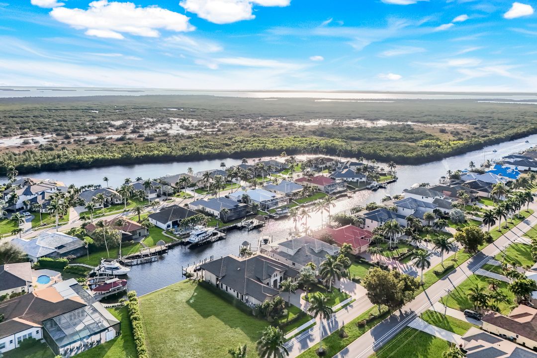 2304 El Dorado Pkwy W, Cape Coral, FL 33914