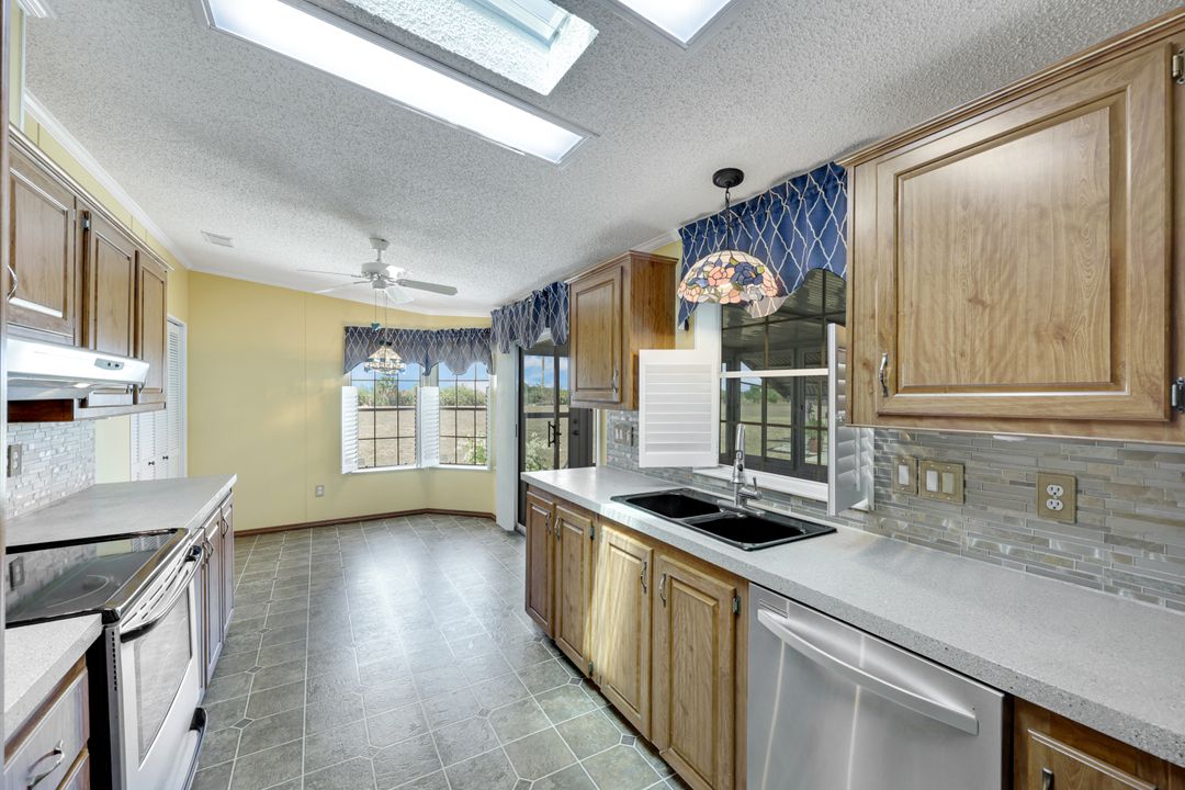 433 Rainbow Dr, North Fort Myers, FL 33903
