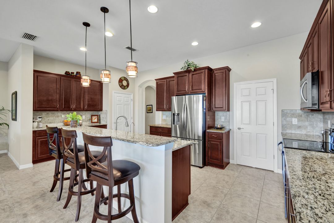 11502 Giulia Dr, Fort Myers, FL 33913