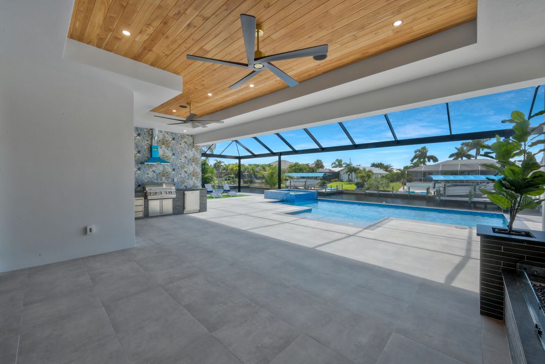 2826 SW 37th Terrace, Cape Coral, FL 33914