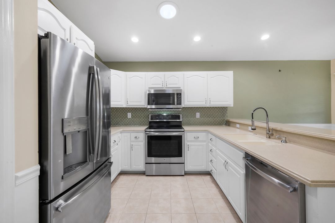 17740 Pineapple Palm Ct, North Fort Myers, FL 33917