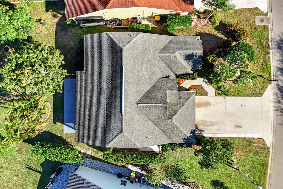 658 Lambton Ln, Naples, FL 34104