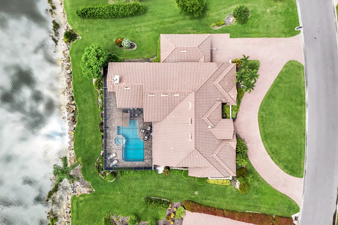 12166 Water Oak Dr, Estero, FL 33928