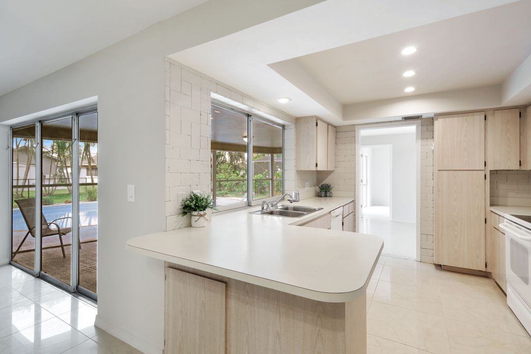 524 SE 36th St, Cape Coral, FL 33904