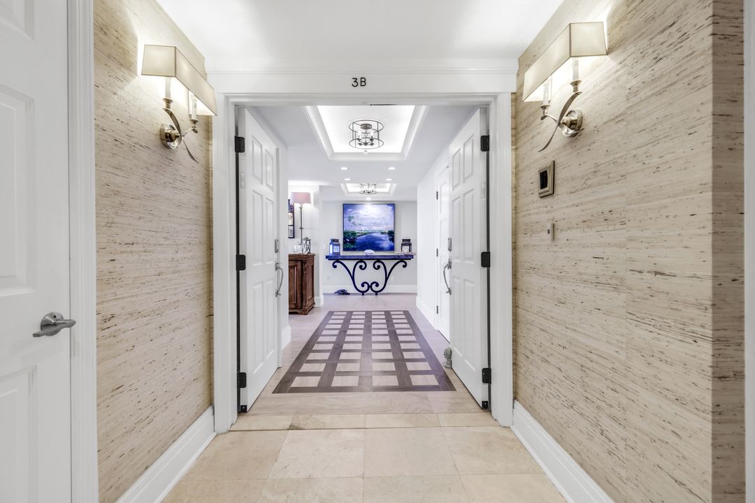 1285 Gulf Shore Blvd N #3B, Naples, FL 34102