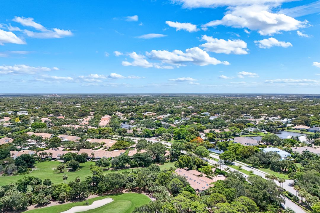 6619 Trident Way, Naples, FL 34108