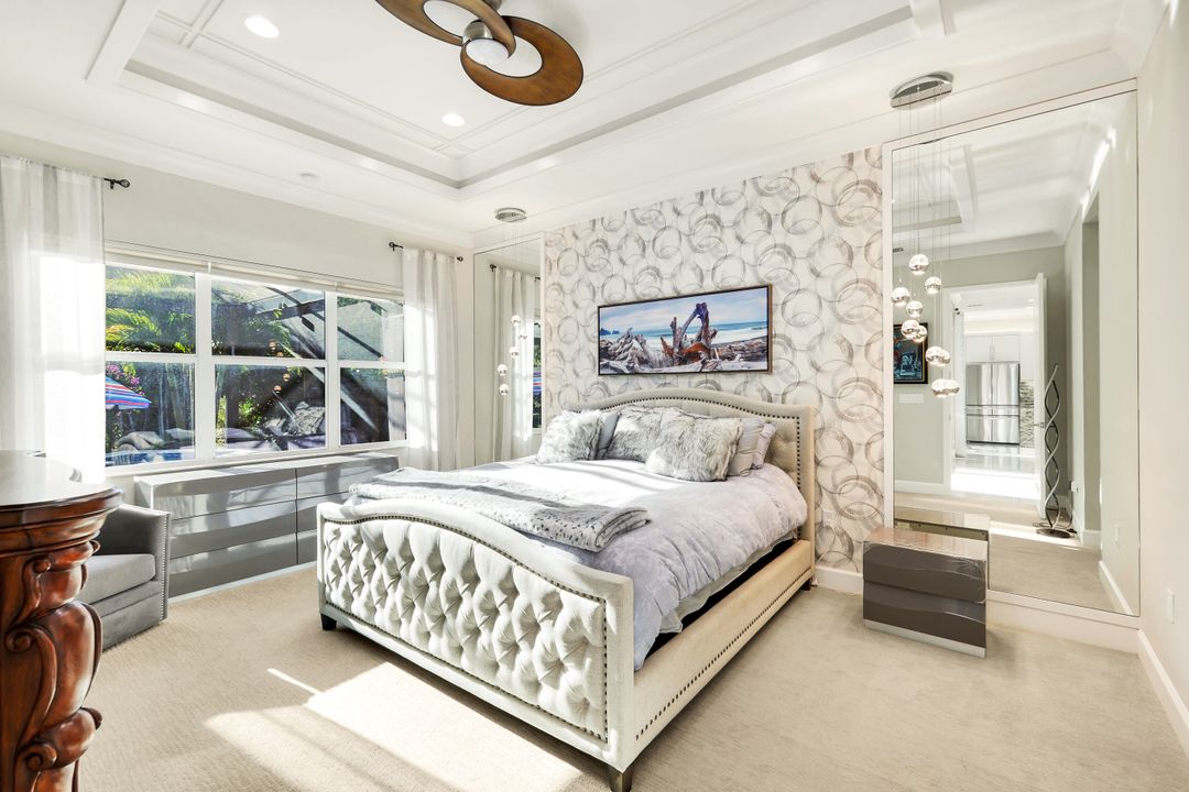 28560 Twain Dr, Bonita Springs, FL 34135