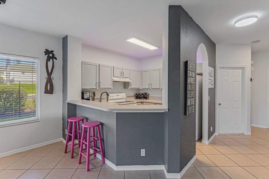 10026 Pacific Pines Ave, Fort Myers, FL 33966