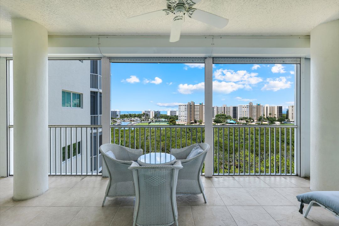 315 Dunes Blvd #707, Naples, FL 34110