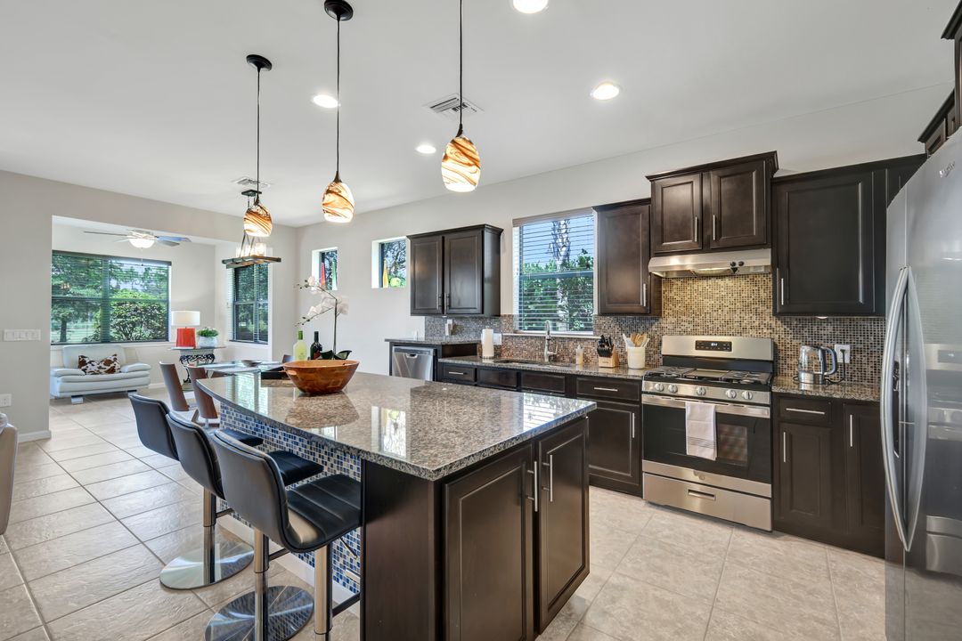 7103 Lily Way, Naples, FL 34114