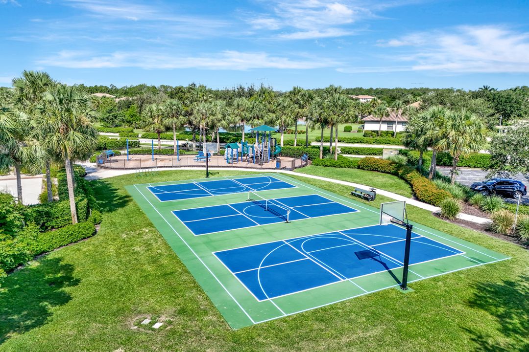 12693 Kentwood Ave, Fort Myers, FL 33913