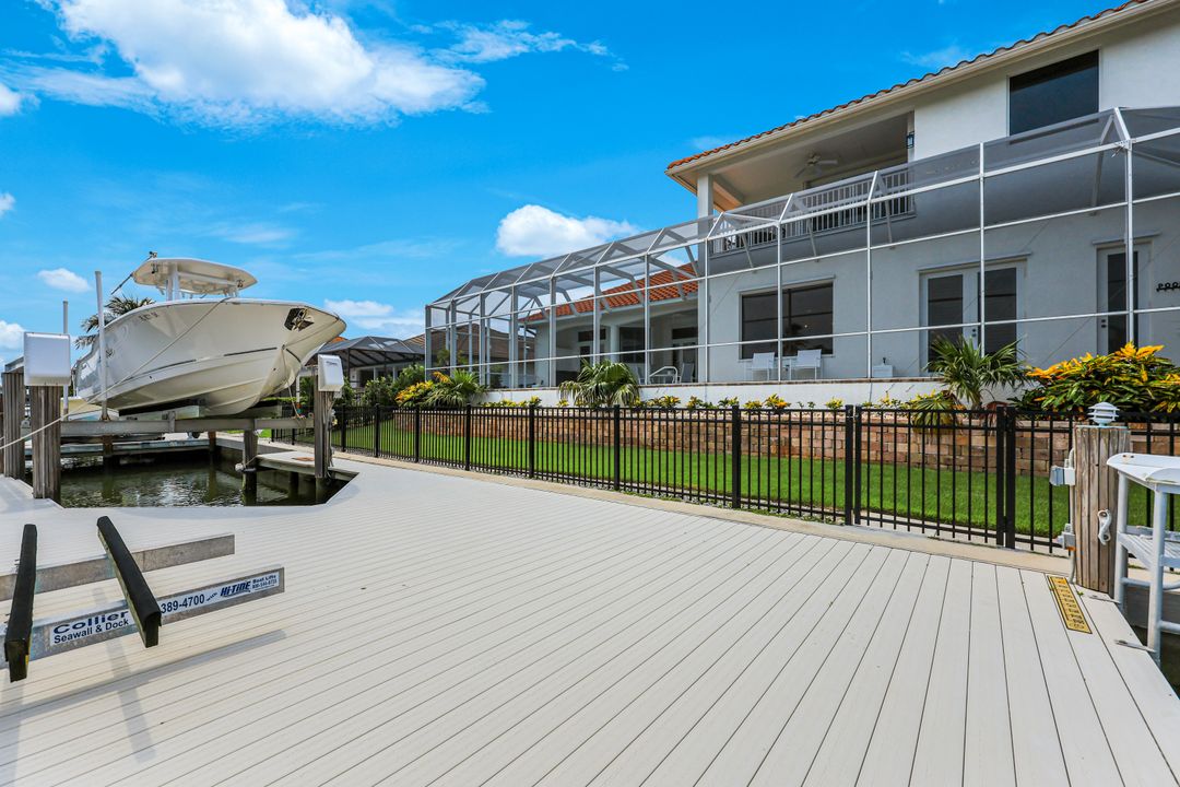 1148 Lamplighter Ct, Marco Island, FL 34145