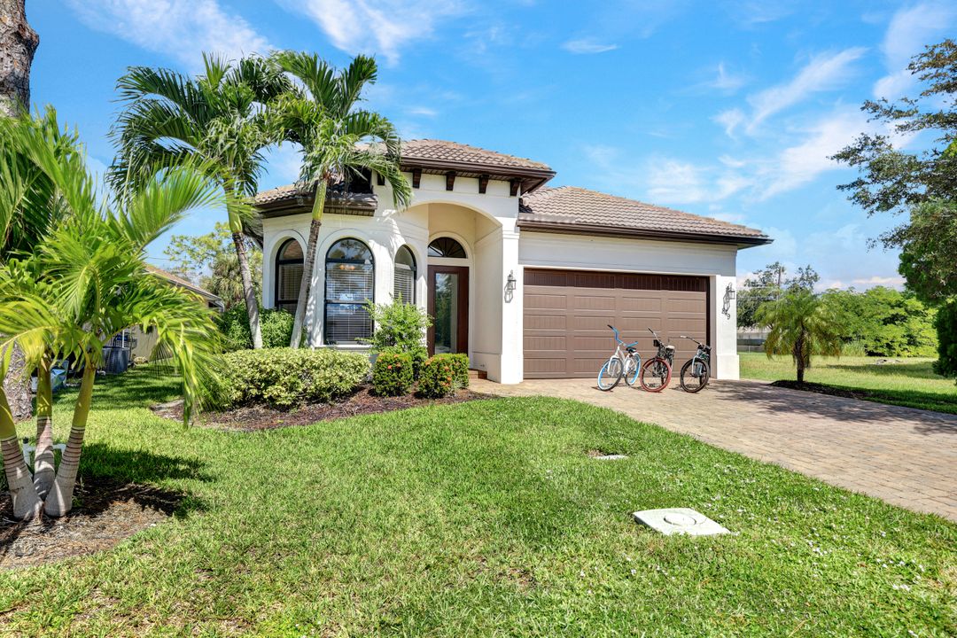 849 109th Ave N, Naples, FL 34108, Naples, FL 34108