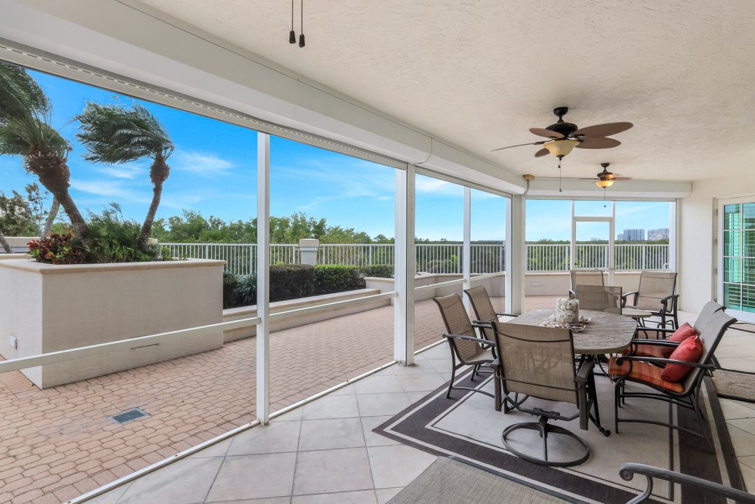 295 Grande Way #T03, Naples, FL 34110