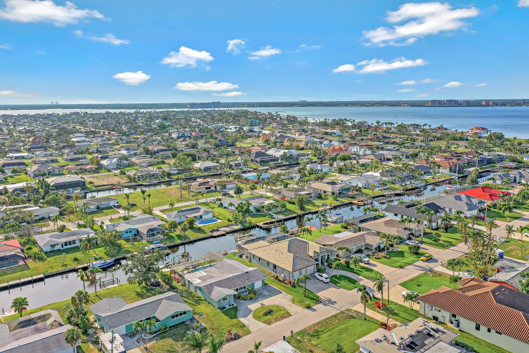 5333 Cortez Ct, Cape Coral, FL 33904