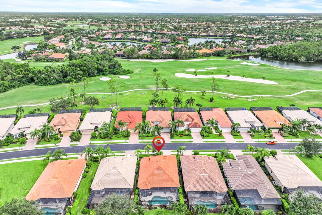 6053 Dogleg Dr, Naples, FL 34113