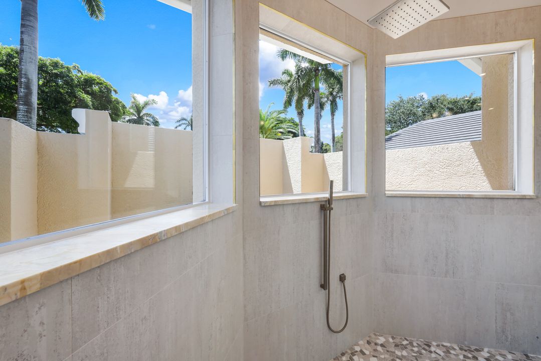 260 Cheshire Way, Naples, FL 34110