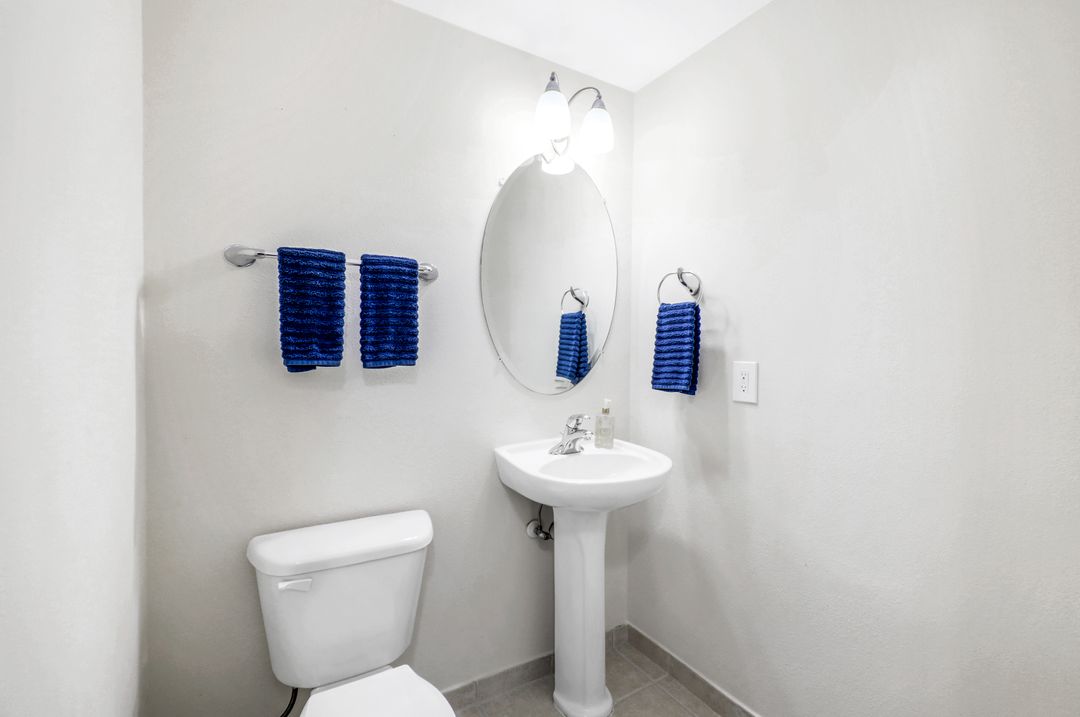 2825 Palm Beach Blvd #316, Fort Myers, FL 33916