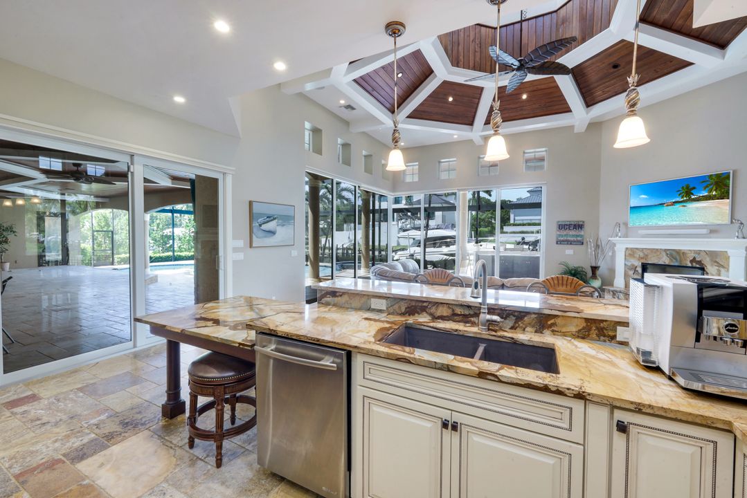 1658 McIlvaine Ct, Marco Island, FL 34145