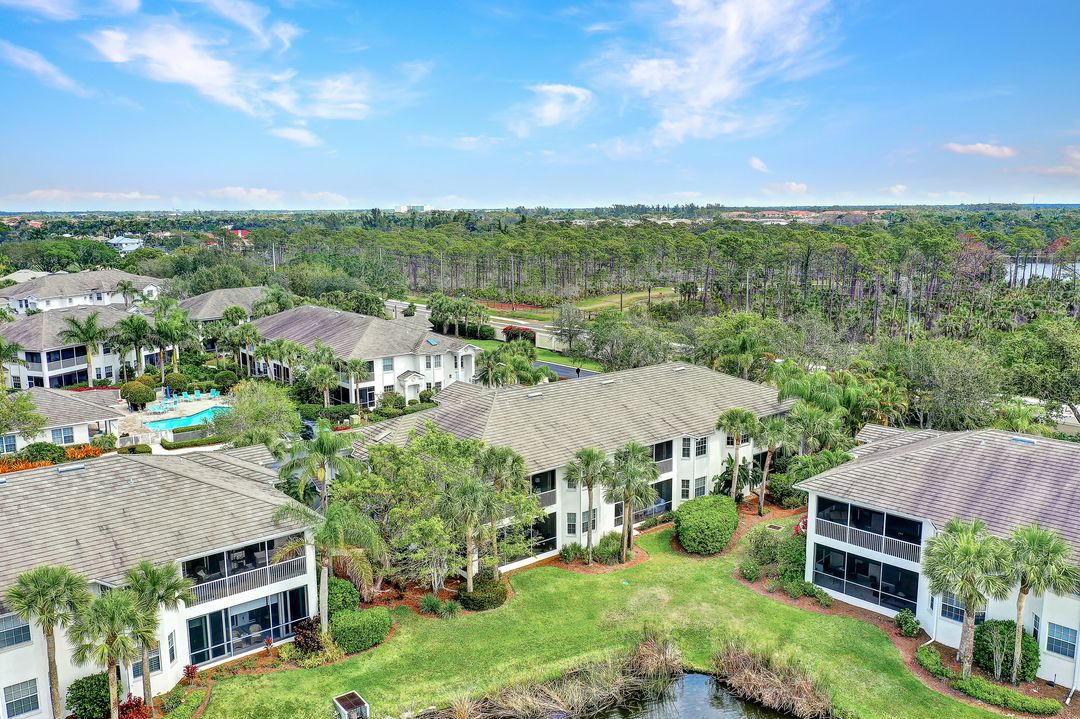 5040 Yacht Harbor Cir #6-201, Naples, FL 34112