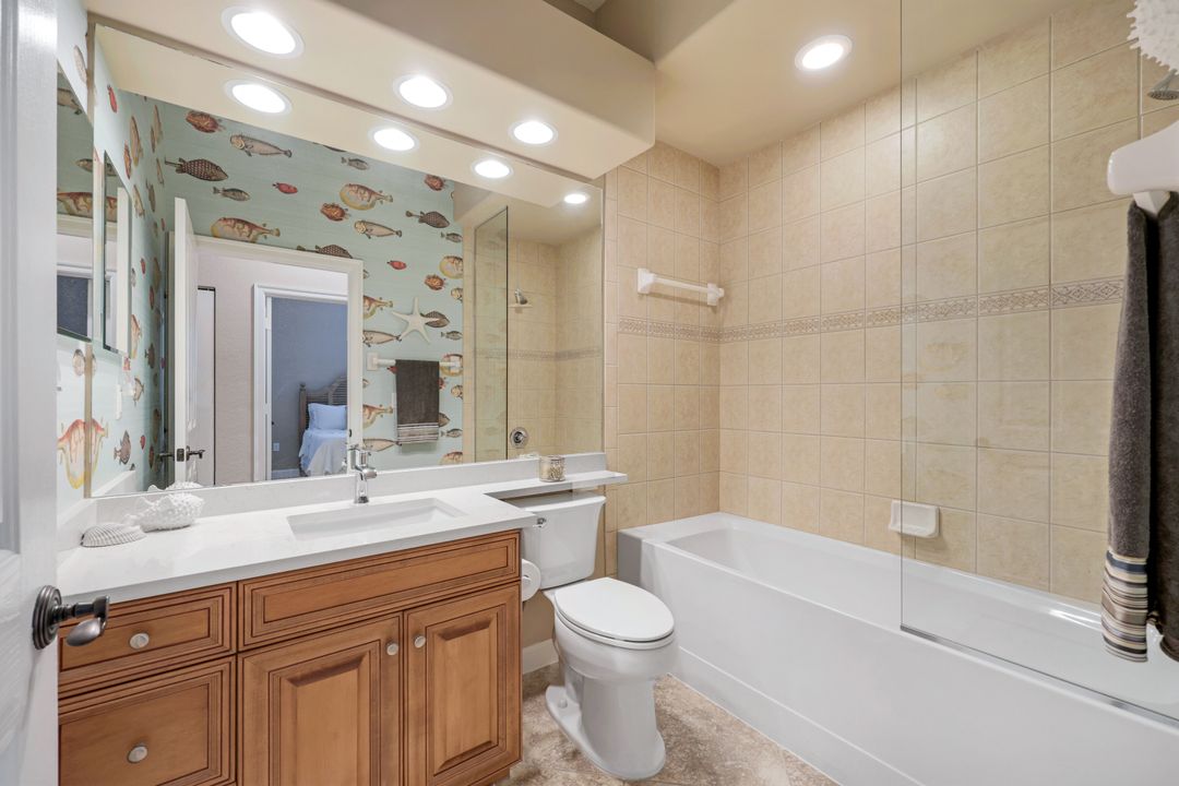 8721 Piazza Del Lago Cir #203, Estero, FL 33928