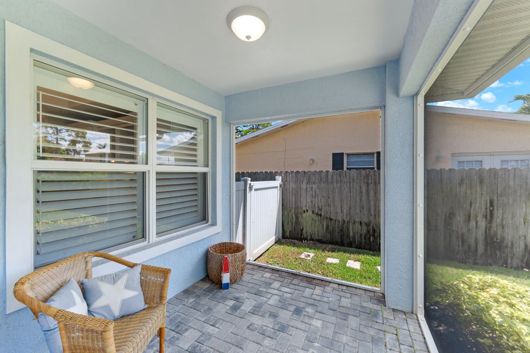 743 108th Ave N, Naples, FL 34108