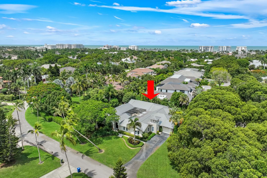 675 Murex Dr, Naples, FL 34102