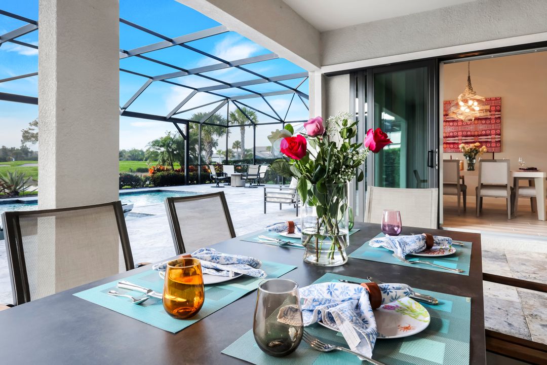 9428 Sanderling Ct, Naples, FL 34120