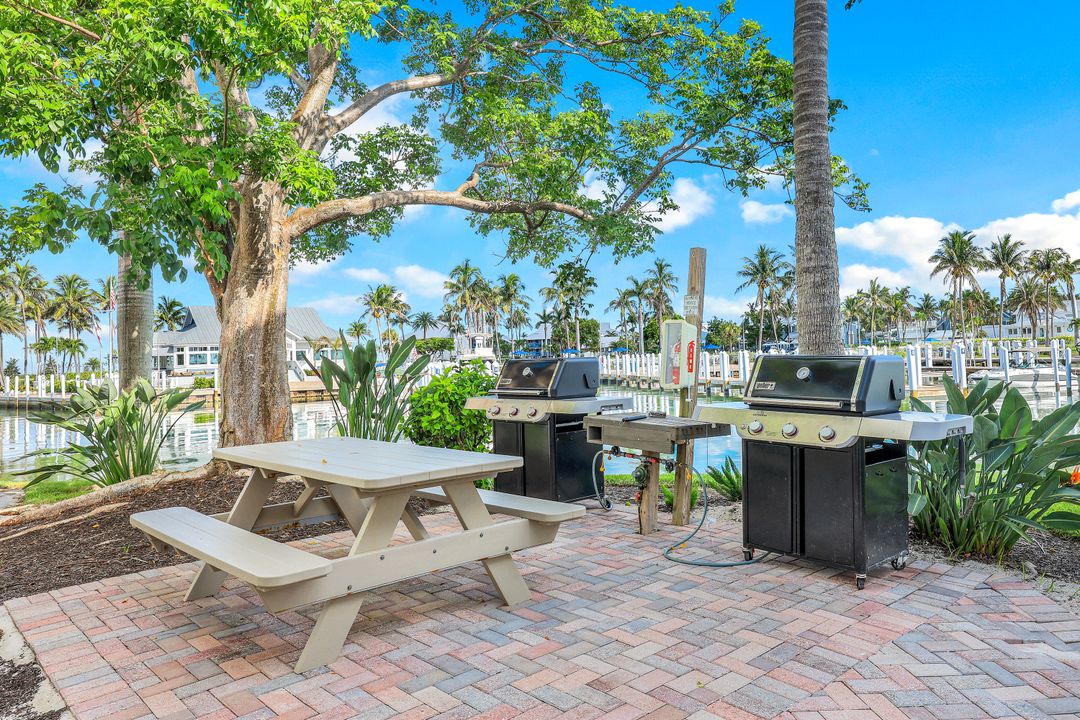 5400 Plantation Rd #Marina Villa 705, Captiva, FL 33924