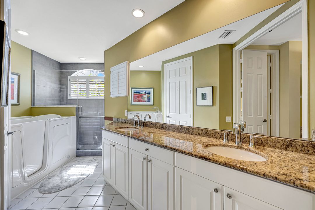 2100 L'Ambiance Cir #101, Naples, FL 34108