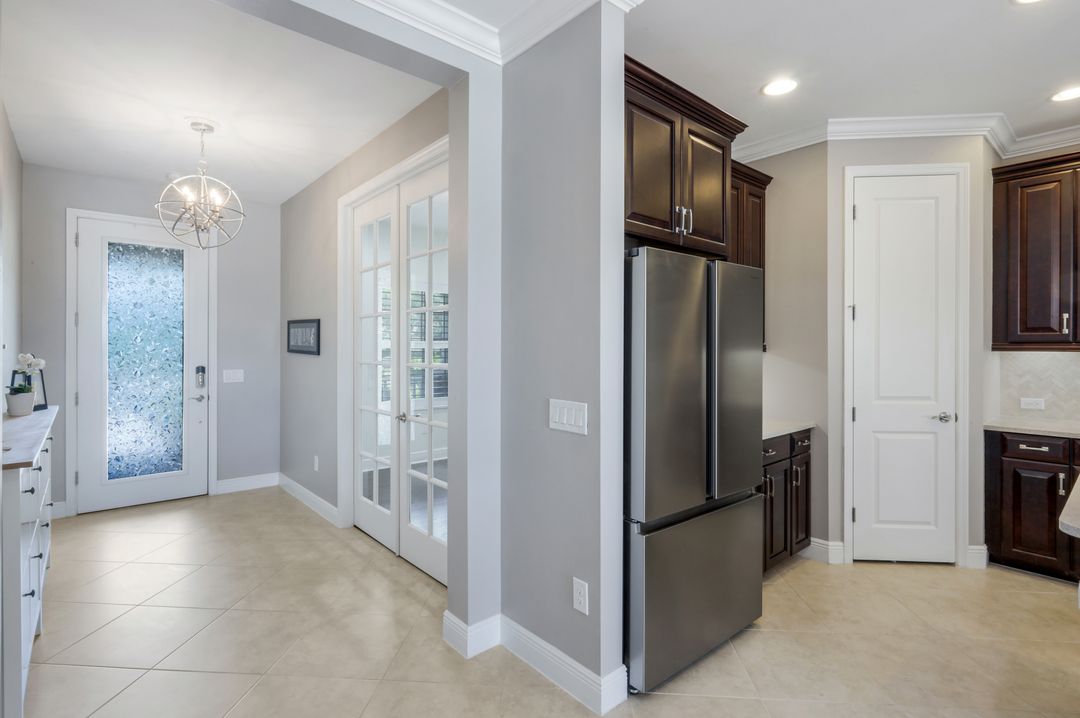 3620 Canopy Cir, Naples, FL 34120