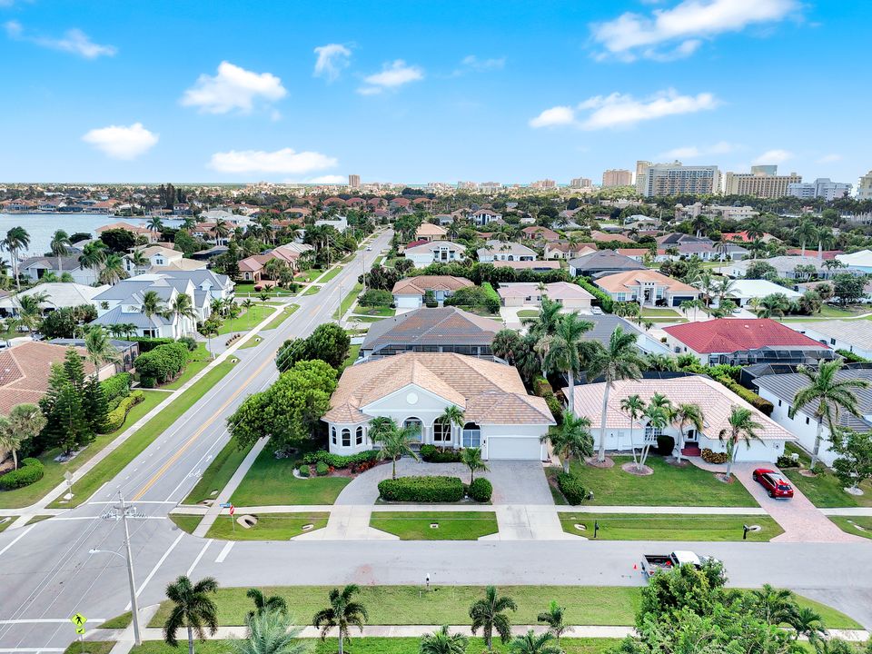 951 Ironwood Ct, Marco Island, FL 34145