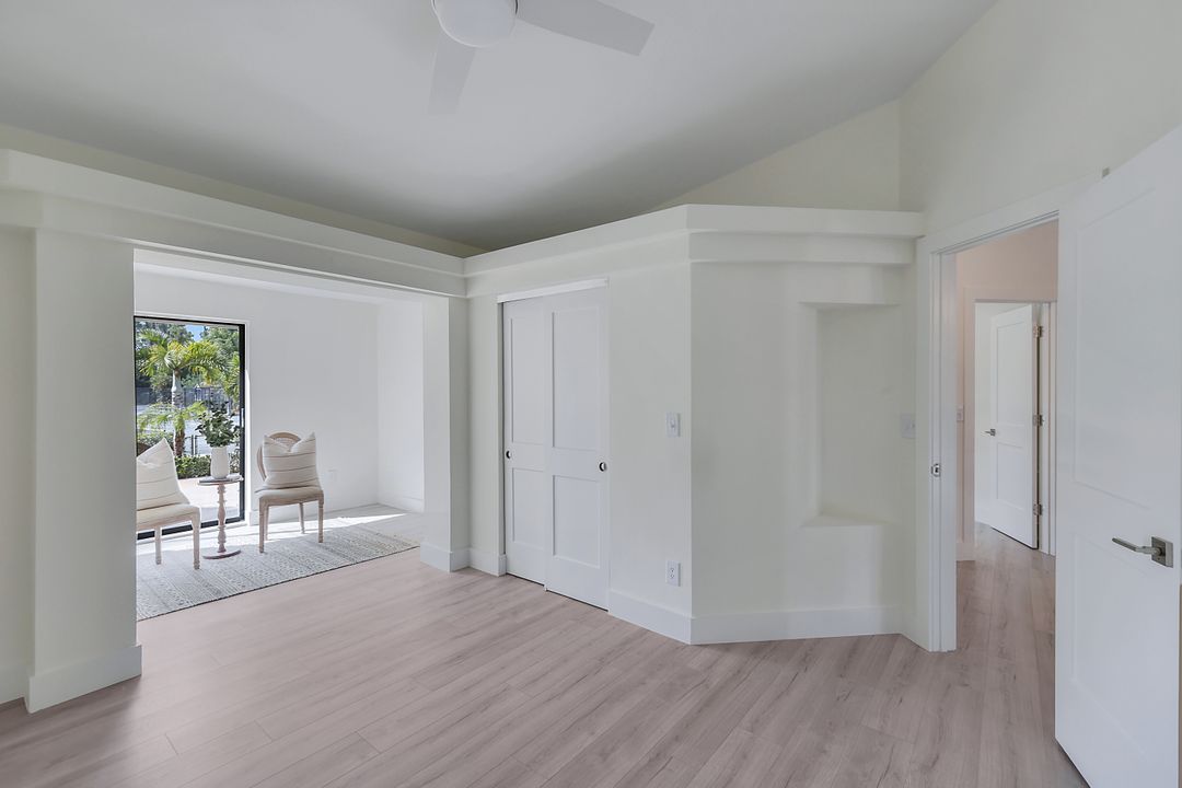 2861 Santa Barbara Blvd, Naples, FL 34116