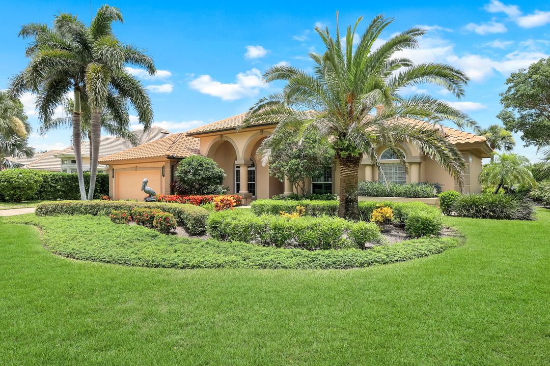 3760 Lakemont Dr, Bonita Springs, FL 34134