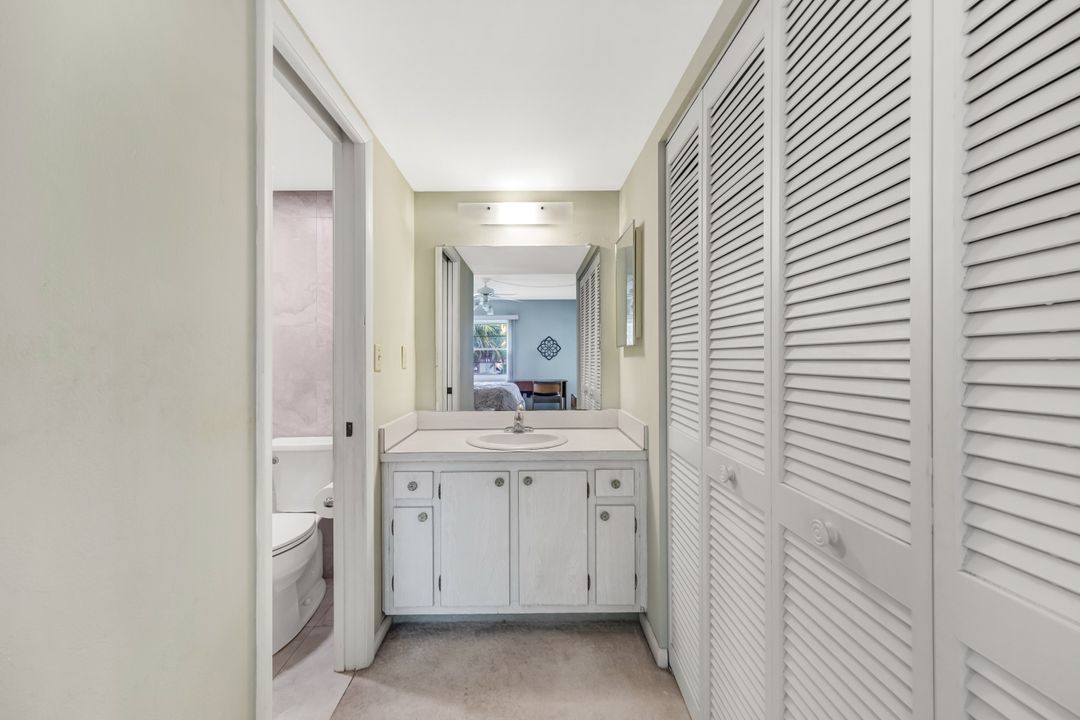 1056 Forest Lakes Dr #C-211, Naples, FL 34105