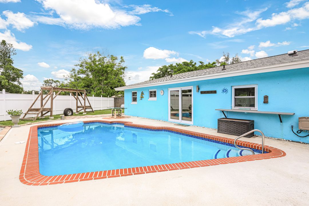 1683 S Hermitage Rd, Fort Myers, FL 33919