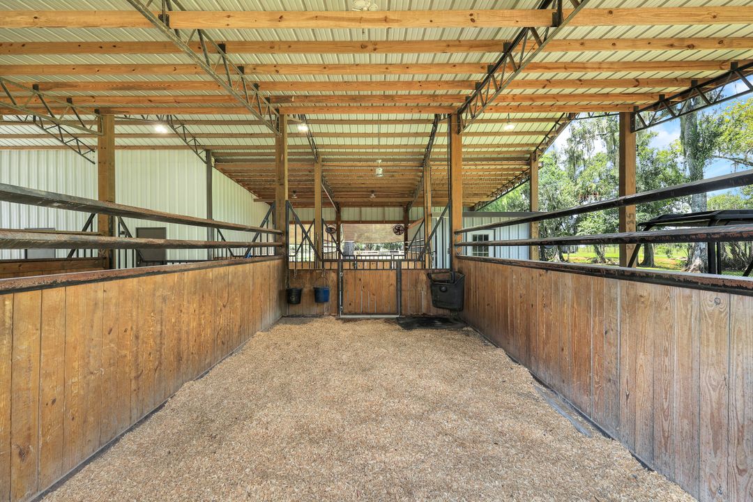 19080 Parkinson Rd, Alva, FL 33920