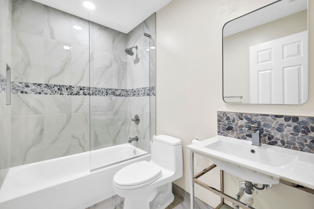 1330 Yesica Ann, Cir 1 #206, Naples, FL 34110