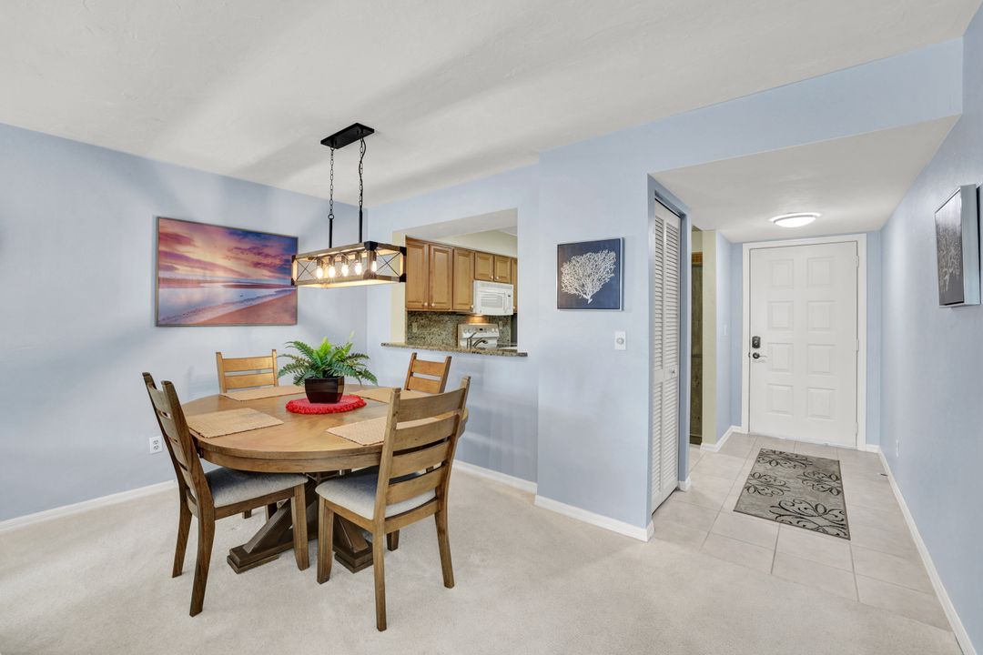 228 Fox Glen Dr #3203, Naples, FL 34104