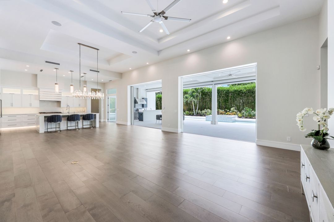 569 Neapolitan Way, Naples, FL 34103