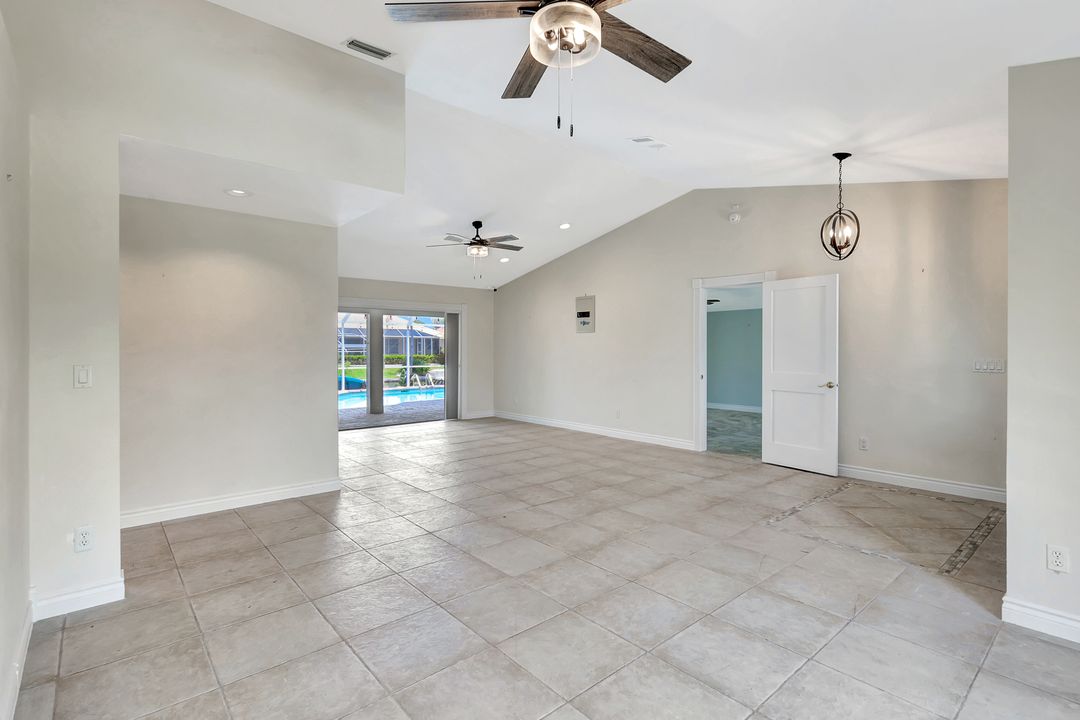 5012 SW 8th Pl, Cape Coral, FL 33914