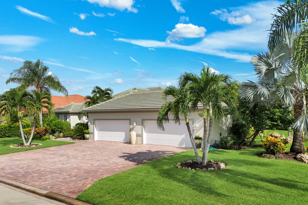 9684 Cobalt Cove Cir, Naples, FL 34120