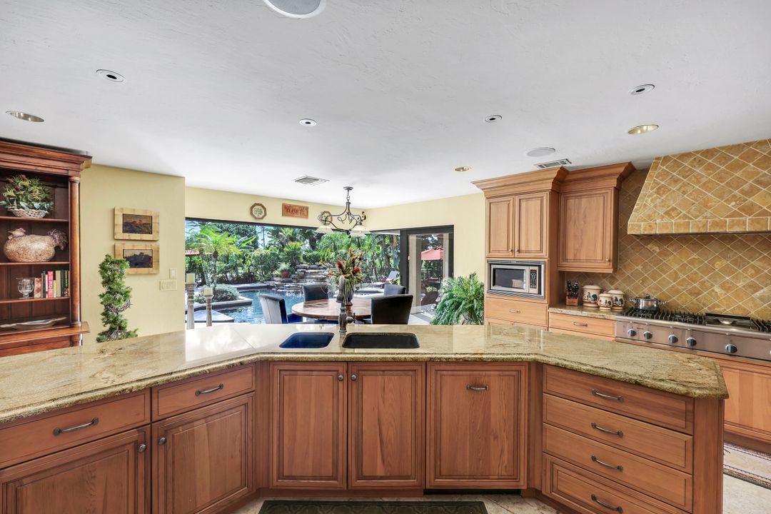 15620 Kinross Cir, Fort Myers, FL 33912