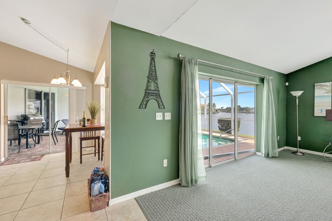 2137 SE 19th Ave, Cape Coral, FL 33990